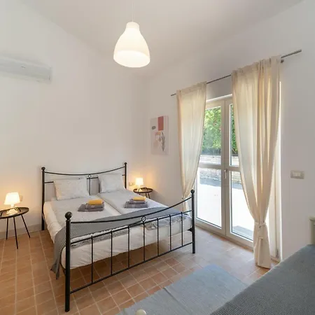 3 Bedroom Amazing In * Momjan