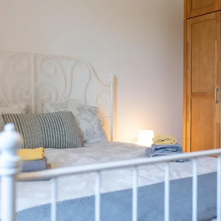 3 Bedroom Amazing In Vakantiehuis Momjan