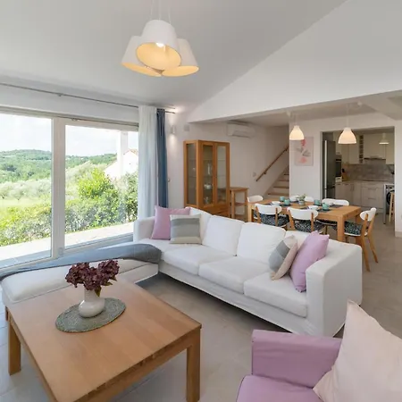 3 Bedroom Amazing In Vakantiehuis