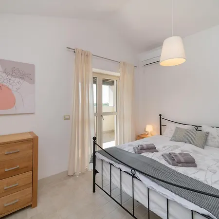 3 Bedroom Amazing In 度假居 Momjan